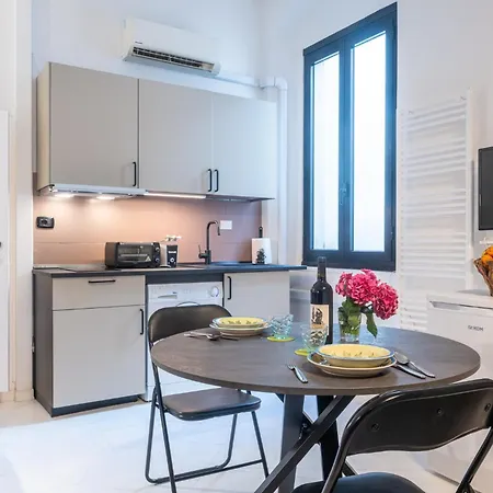 Apartment Guesthost - Cozy Near Universita Di